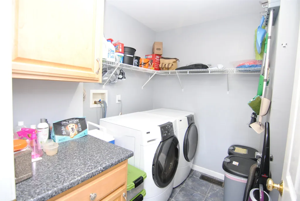 9B Farnum Court Hudson NH 03051