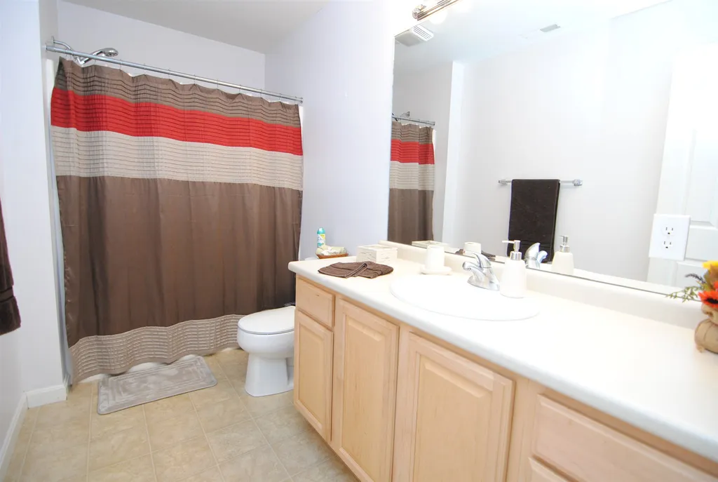 9B Farnum Court Hudson NH 03051