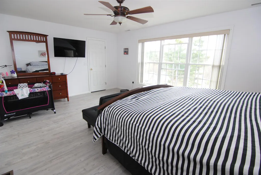 9B Farnum Court Hudson NH 03051