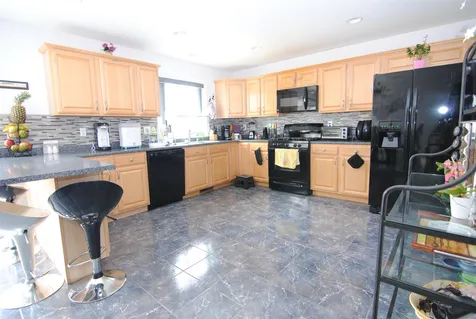 9B Farnum Court Hudson NH 03051
