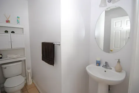 9B Farnum Court Hudson NH 03051
