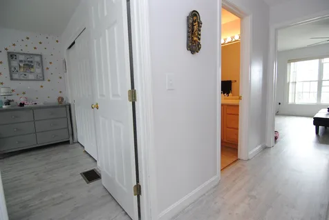 9B Farnum Court Hudson NH 03051