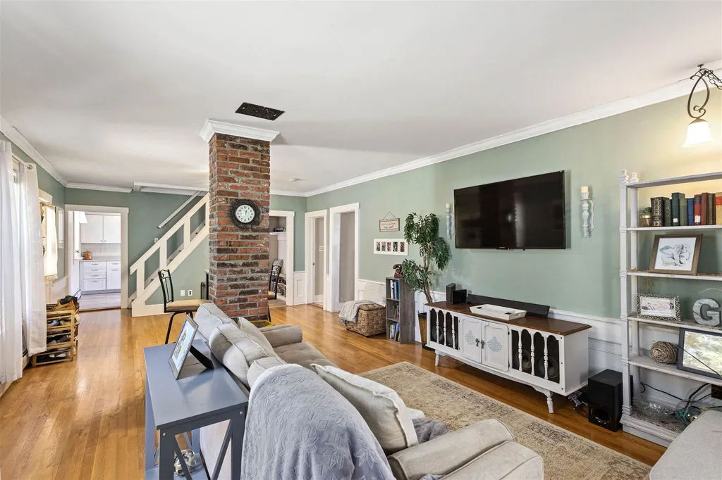 165 Village Street Concord NH 03303