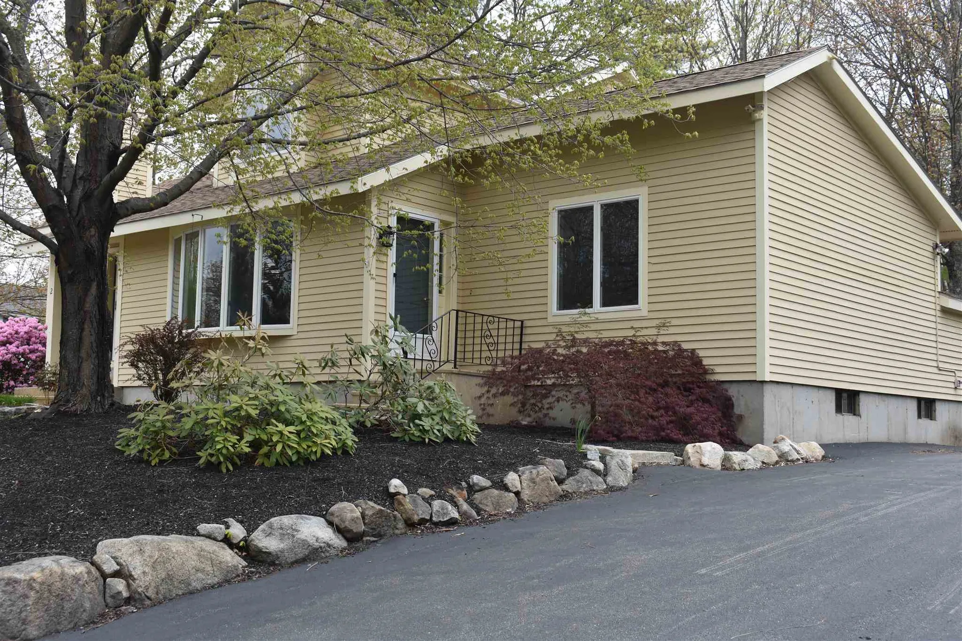 2 Nancy Lane Hooksett NH 03106