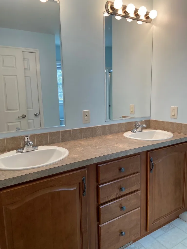 207 Mackerel Avenue Portsmouth NH 03801