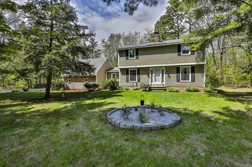 7 Douglas Drive Amherst NH 03031