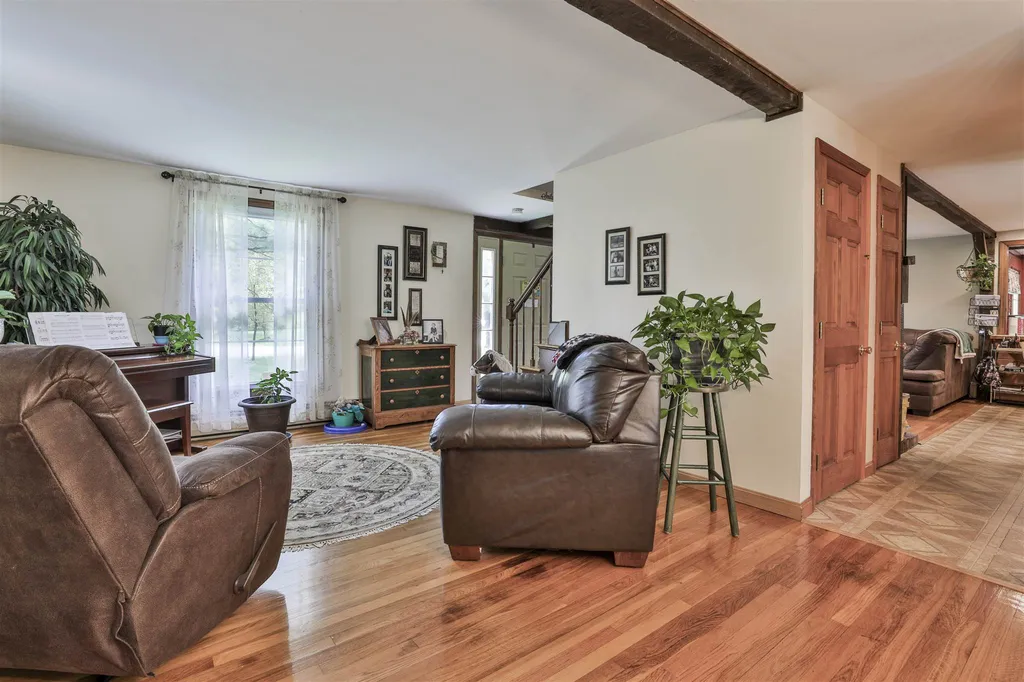 7 Douglas Drive Amherst NH 03031