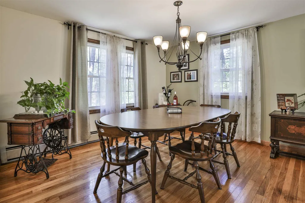 7 Douglas Drive Amherst NH 03031