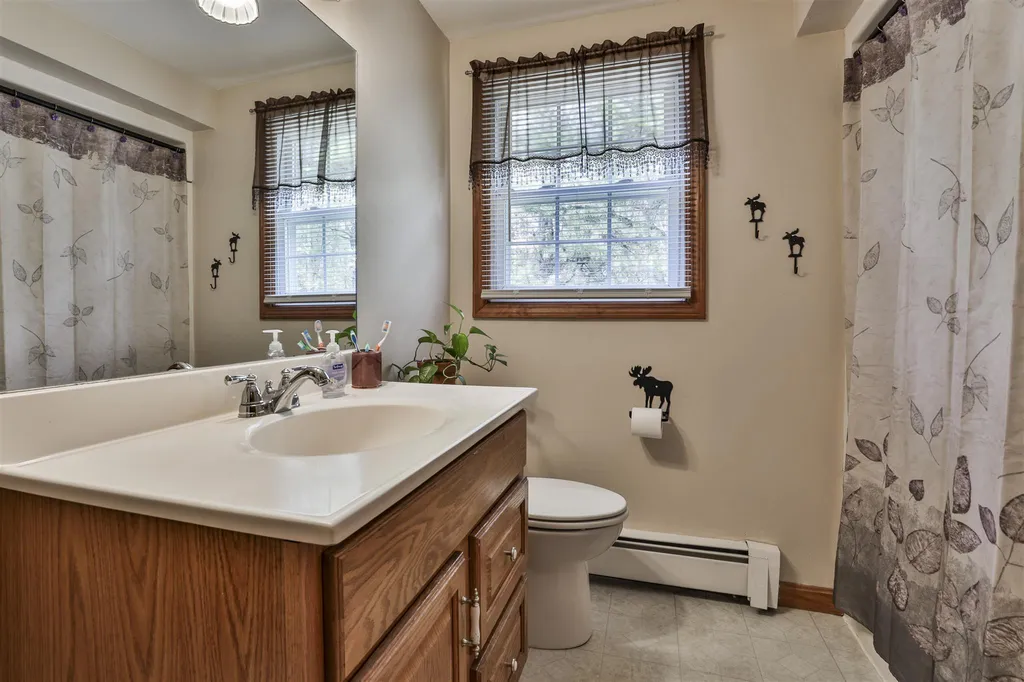 7 Douglas Drive Amherst NH 03031