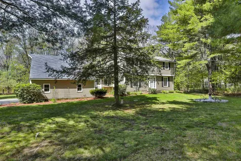 7 Douglas Drive Amherst NH 03031
