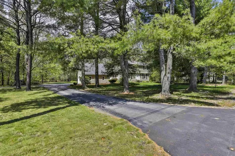 7 Douglas Drive Amherst NH 03031