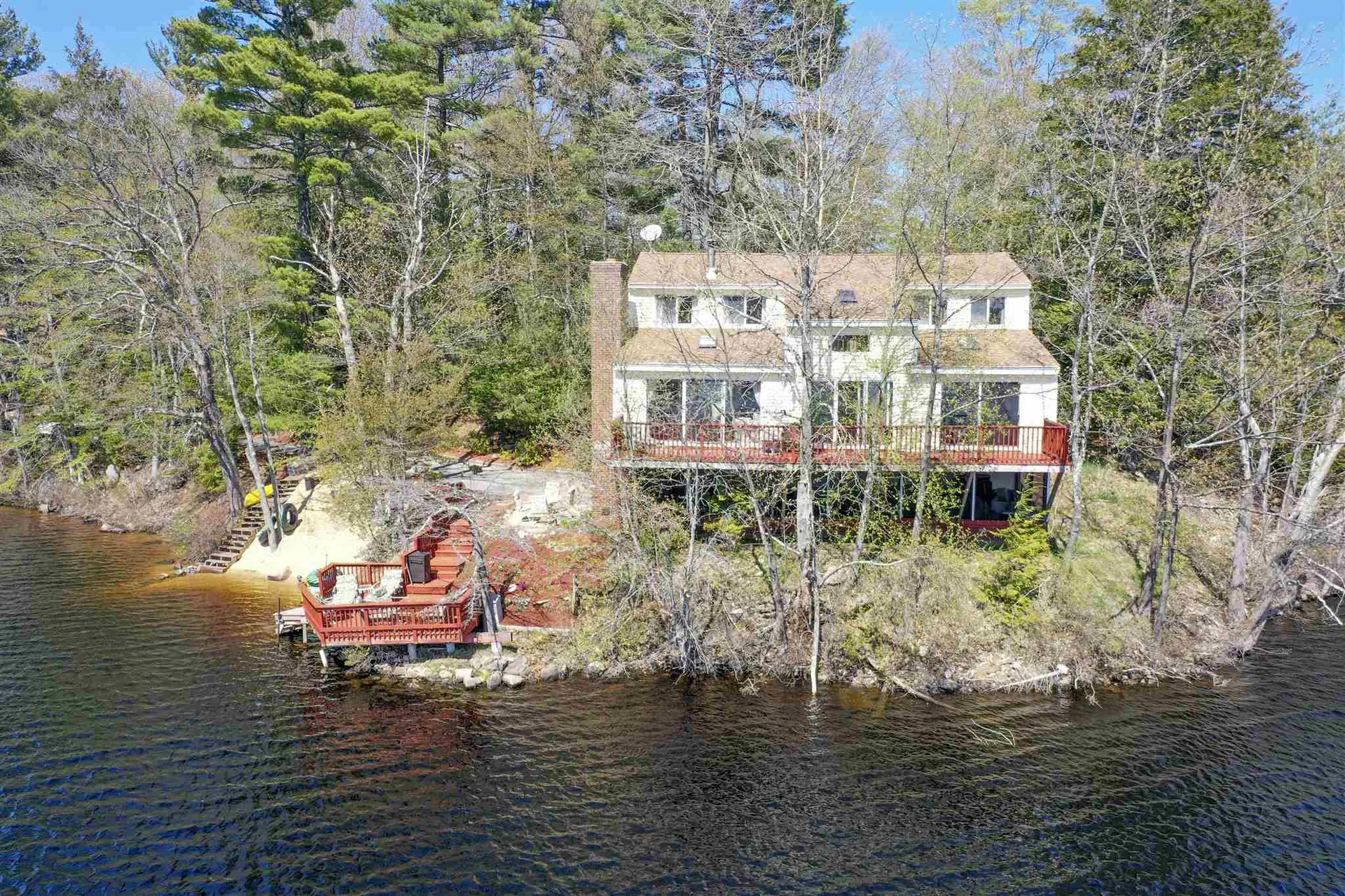 32 Brown Avenue Sandown NH 03873