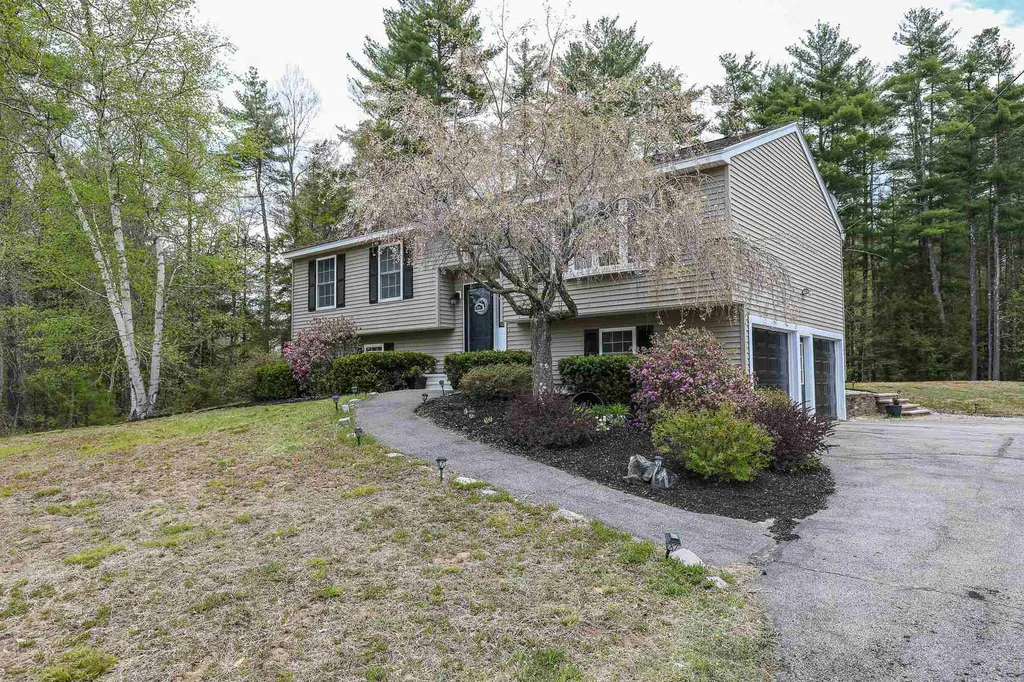 7 Bayou Drive Raymond NH 03077