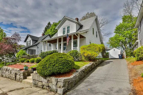 16 Wellington Street Nashua NH 03064