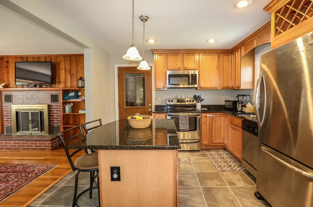 112 West Haven Road Manchester NH 03104