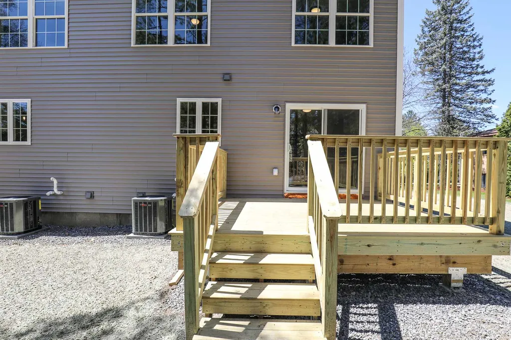 47a Derry Street Hudson NH 03051