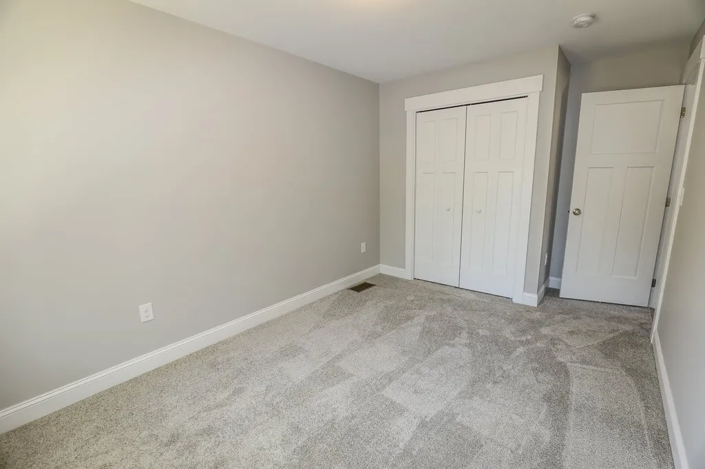 47a Derry Street Hudson NH 03051