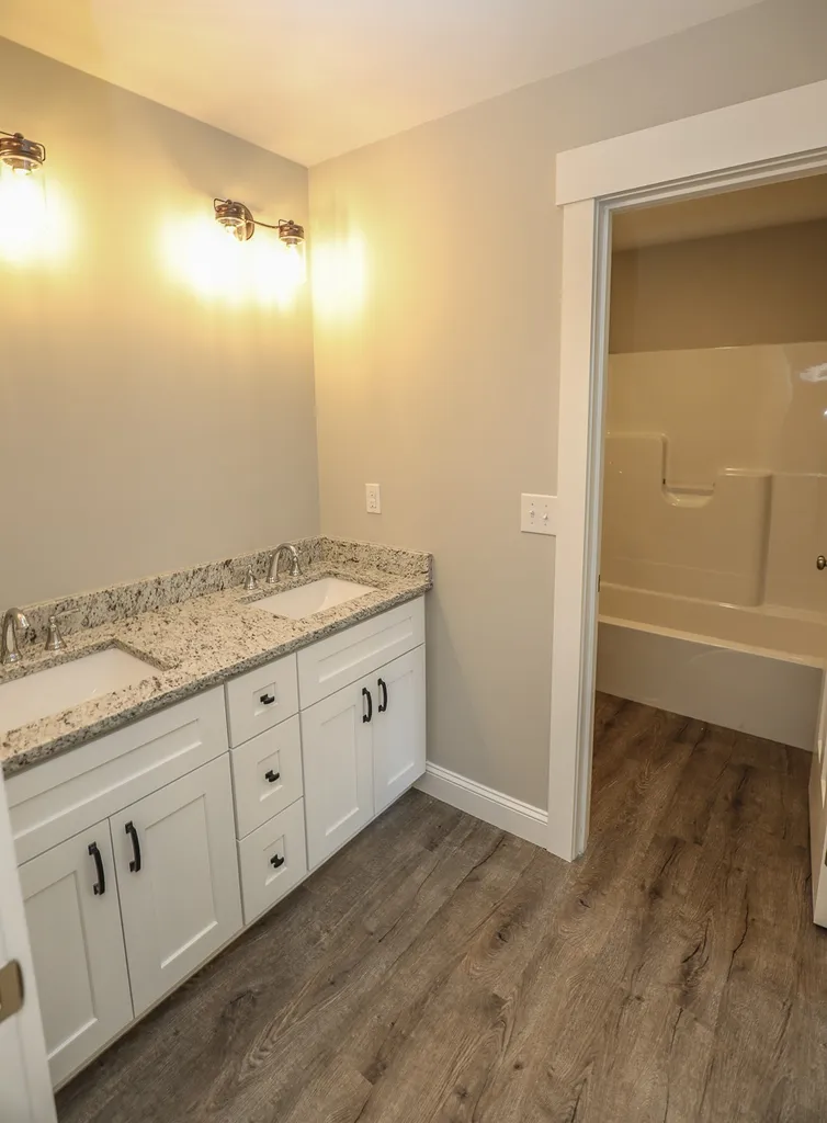 47a Derry Street Hudson NH 03051