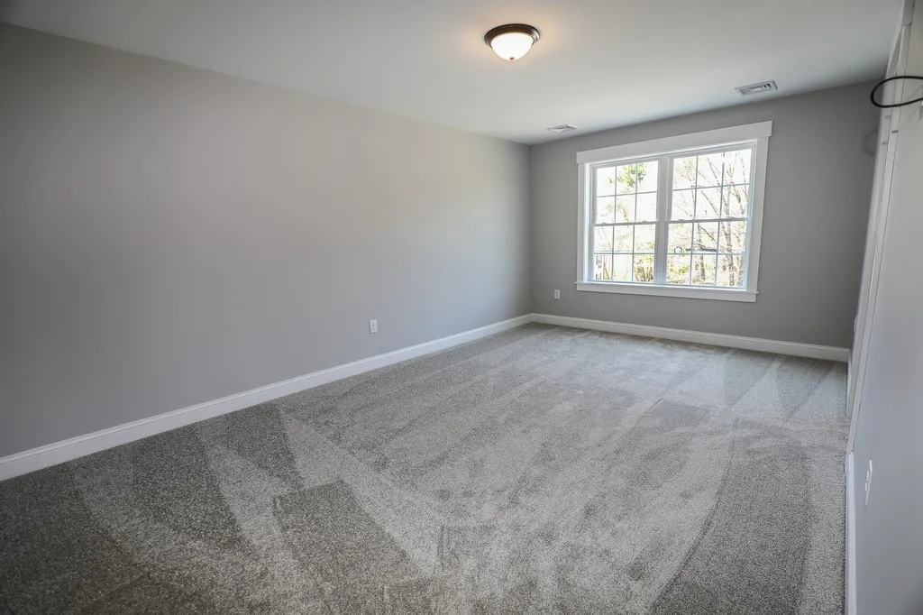 47a Derry Street Hudson NH 03051