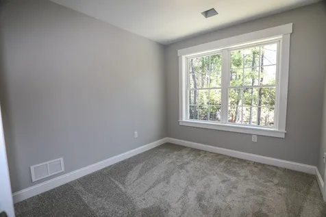 47a Derry Street Hudson NH 03051
