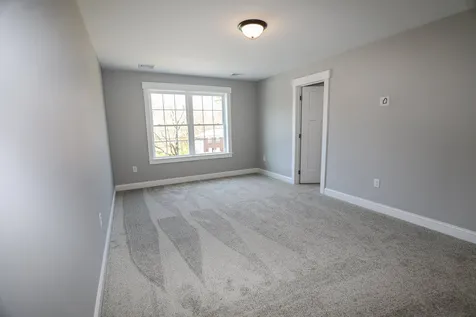 47a Derry Street Hudson NH 03051