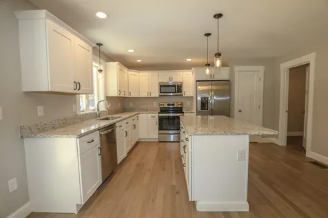 47a Derry Street Hudson NH 03051