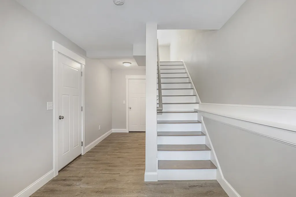 47b Derry Street Hudson NH 03051