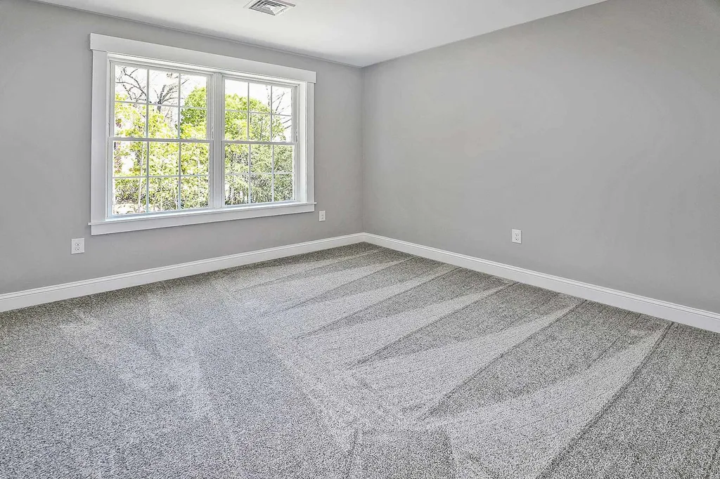47b Derry Street Hudson NH 03051
