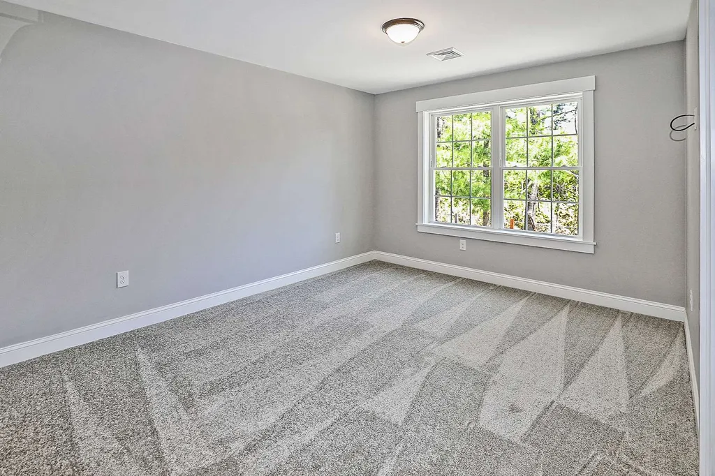 47b Derry Street Hudson NH 03051