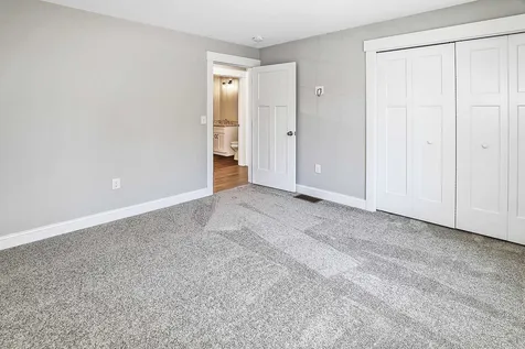47b Derry Street Hudson NH 03051
