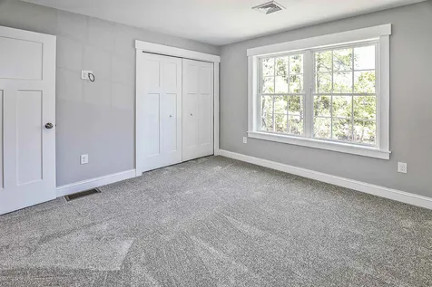 47b Derry Street Hudson NH 03051
