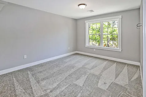 47b Derry Street Hudson NH 03051