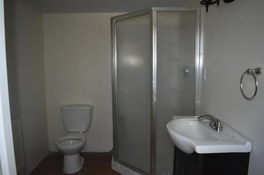 16 Otter Road Raymond NH 03077