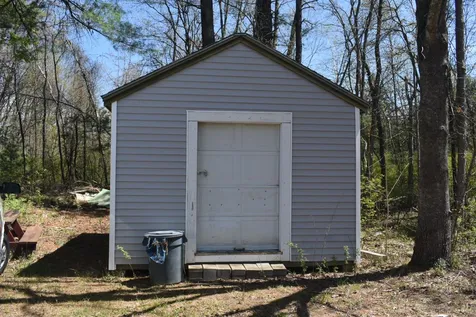 16 Otter Road Raymond NH 03077