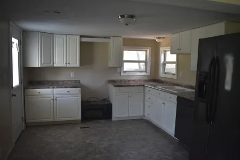 16 Otter Road Raymond NH 03077