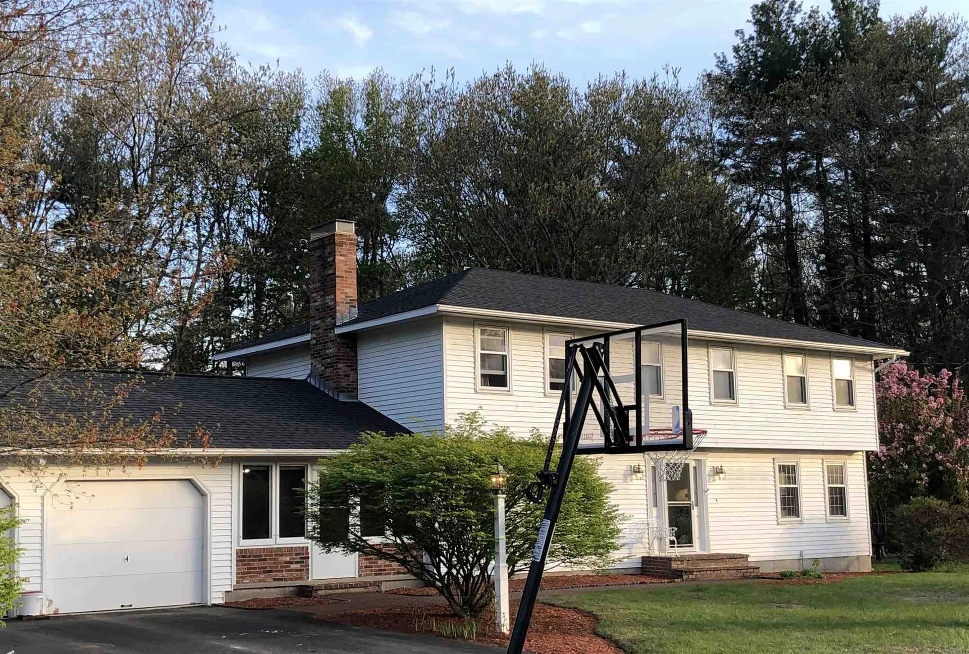 20 Fairway Drive Hudson NH 03051