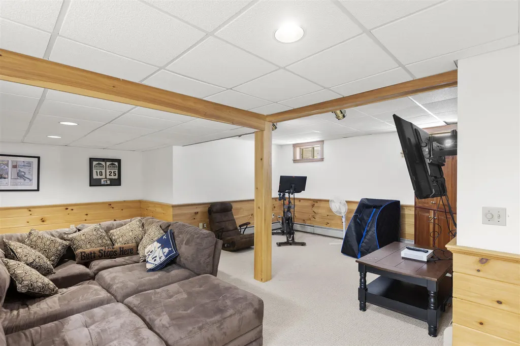 223 Shindagan Road Wilmot NH 03287