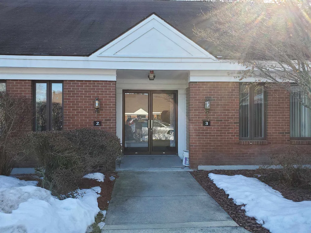 9 Cedarwood Drive Bedford NH 03110