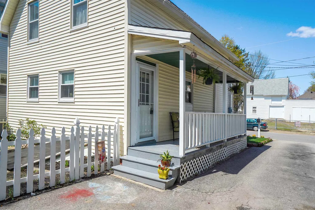 24 Prince Street Manchester NH 03102