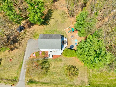 15 Wimbledon Drive Londonderry NH 03053