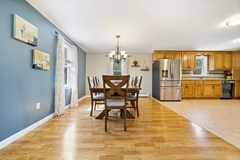 15 Wimbledon Drive Londonderry NH 03053