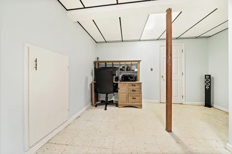 15 Wimbledon Drive Londonderry NH 03053