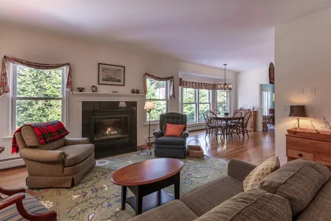 55 Spruce Lane New London NH 03257