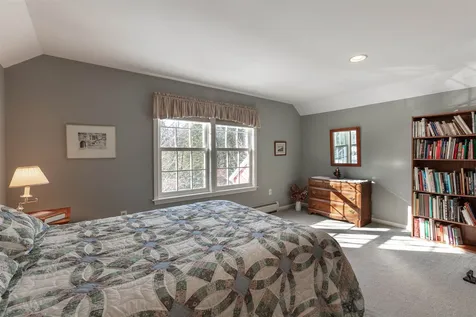 55 Spruce Lane New London NH 03257