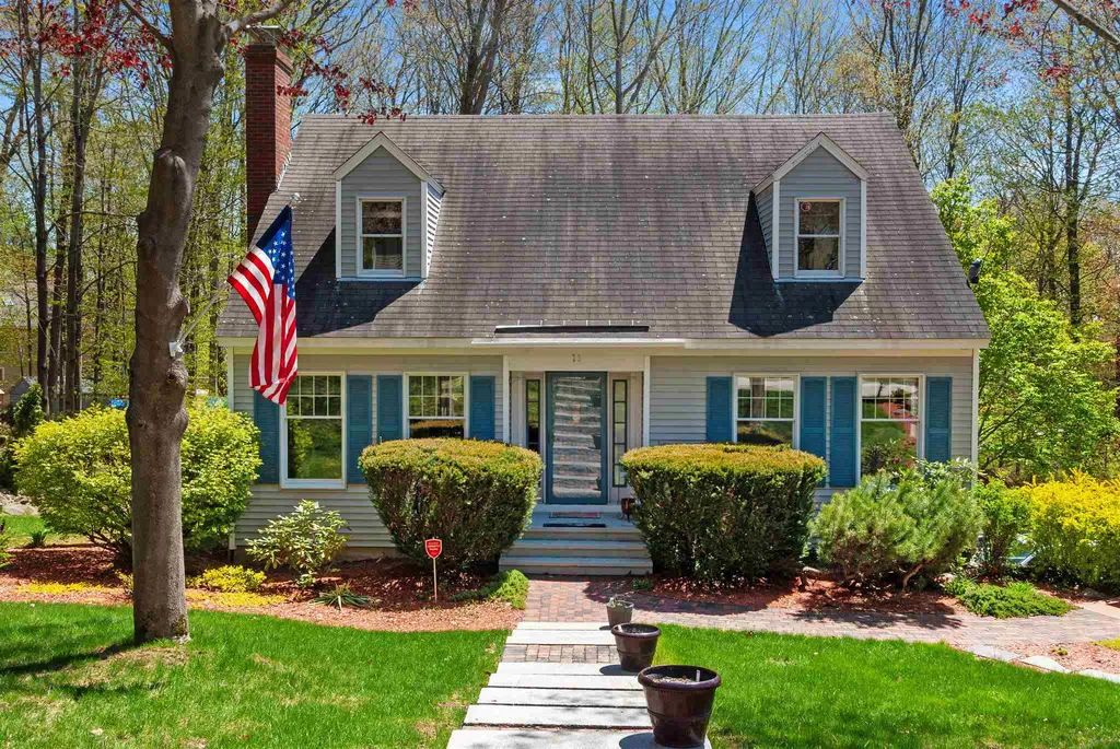 11 Governor Sawyer Lane Dover NH 03820