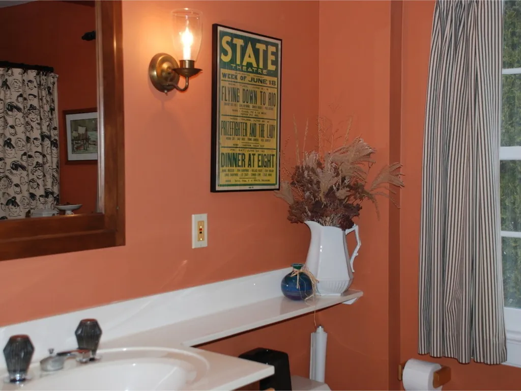 26 Edgewood Lane Burlington VT 05401