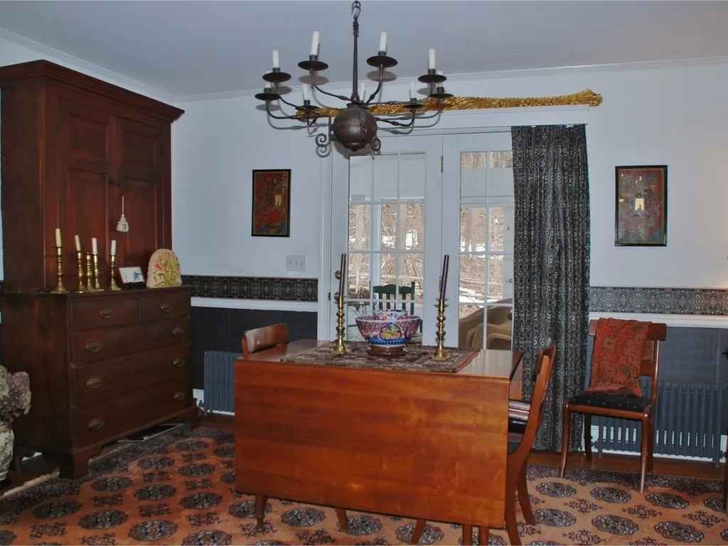 26 Edgewood Lane Burlington VT 05401