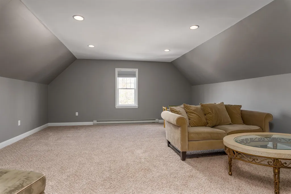 6 Falcone Circle Hampton NH 03842