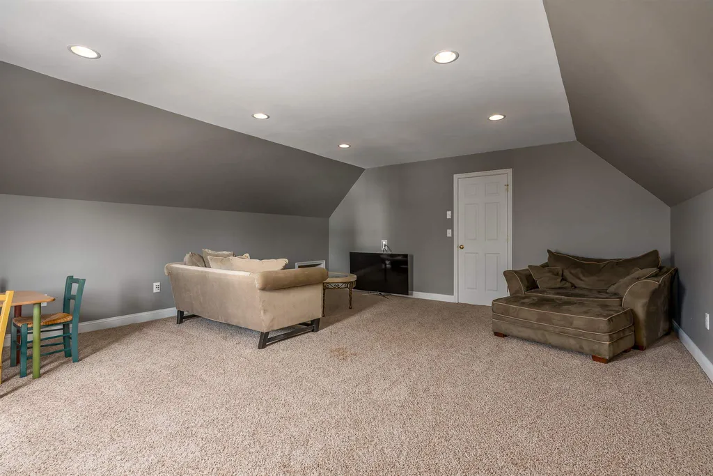 6 Falcone Circle Hampton NH 03842