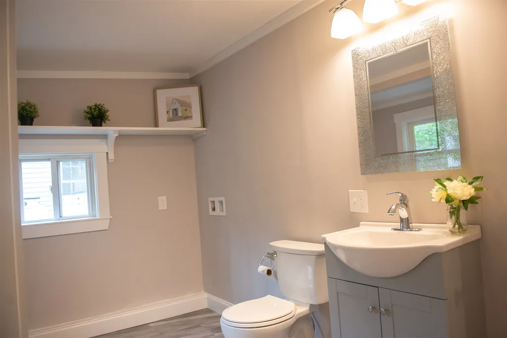 9 Bow Street Northwood NH 03261